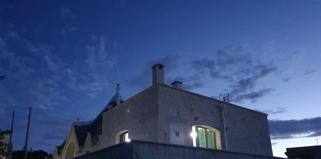 Trullo Le Tre Sorelle Cisternino Bagian luar foto