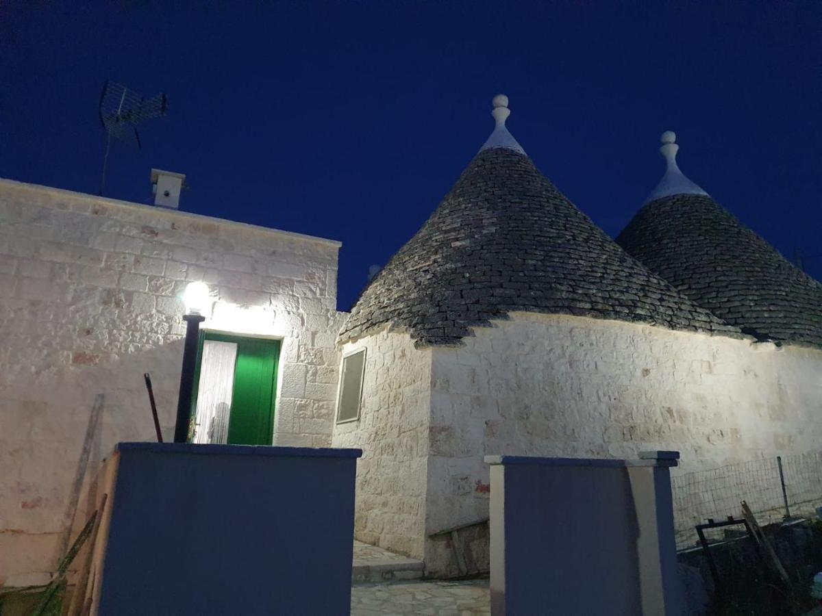 Trullo Le Tre Sorelle Cisternino Bagian luar foto
