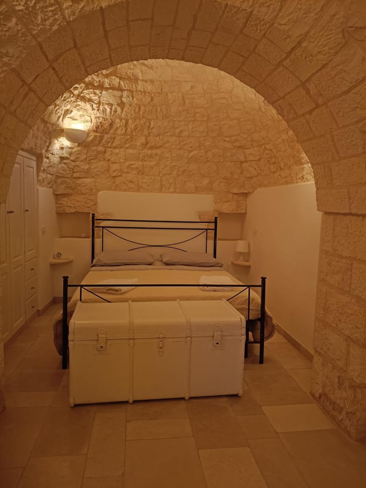 Trullo Le Tre Sorelle Cisternino Bagian luar foto