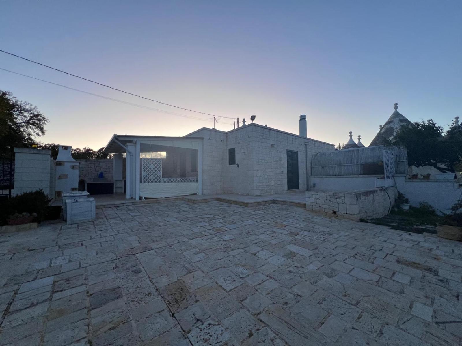 Trullo Le Tre Sorelle Cisternino Bagian luar foto