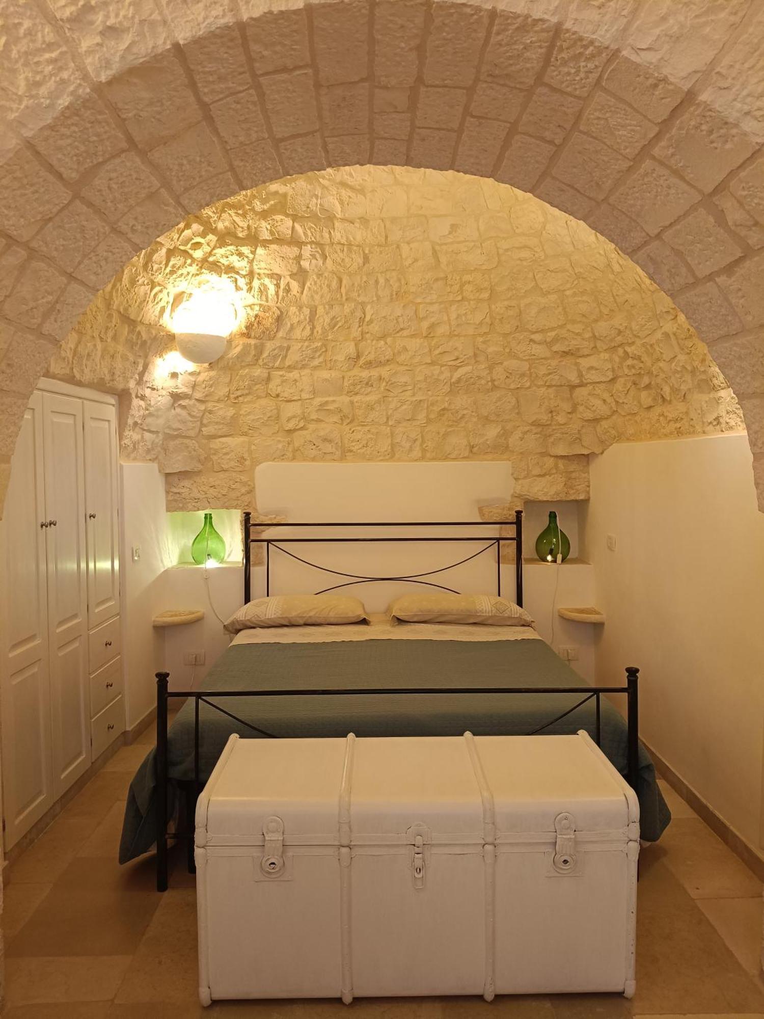 Trullo Le Tre Sorelle Cisternino Bagian luar foto
