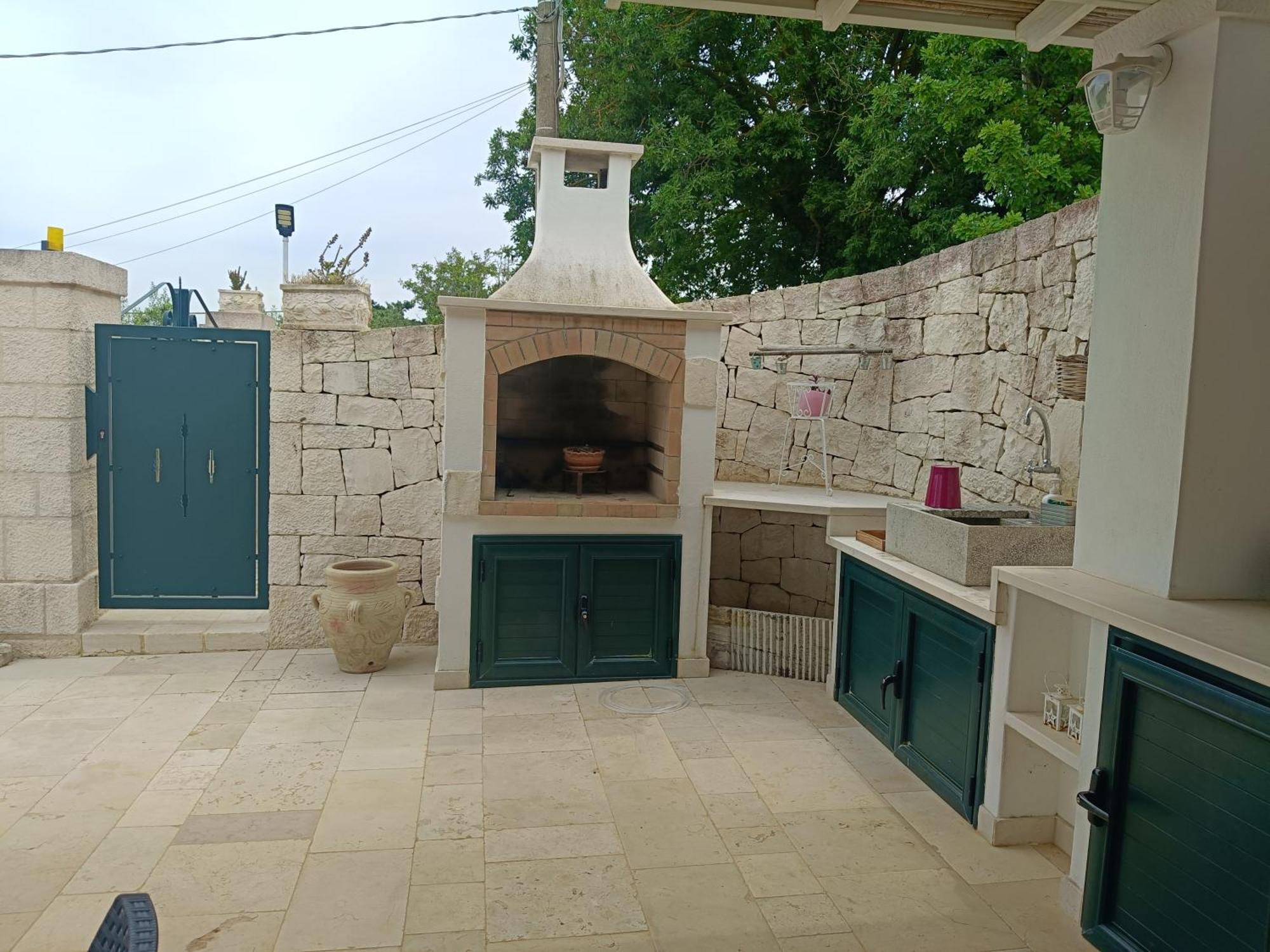 Trullo Le Tre Sorelle Cisternino Bagian luar foto