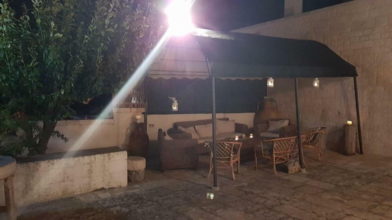 Trullo Le Tre Sorelle Cisternino Bagian luar foto